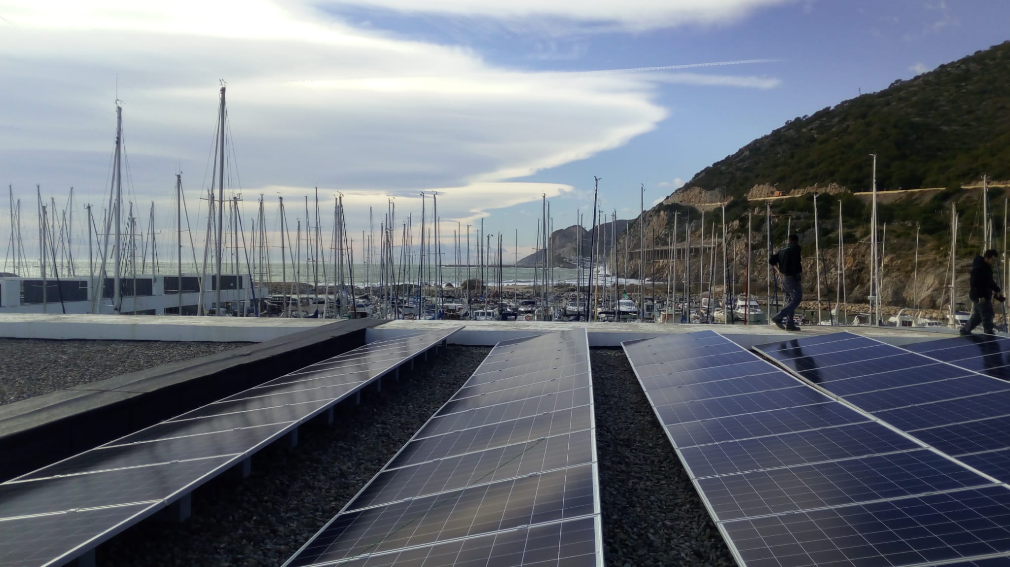 Instalación placas solares de Port Ginesta
